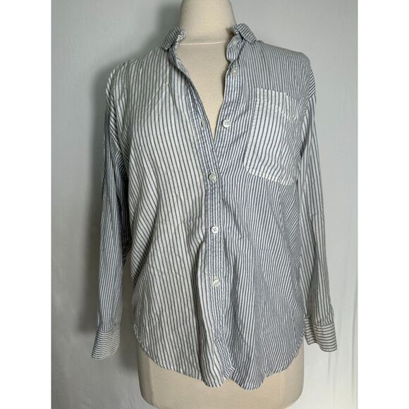 Oversized American Eagle Lightweight Button Down Size XS (Fits S/M) - Picture 1 of 4